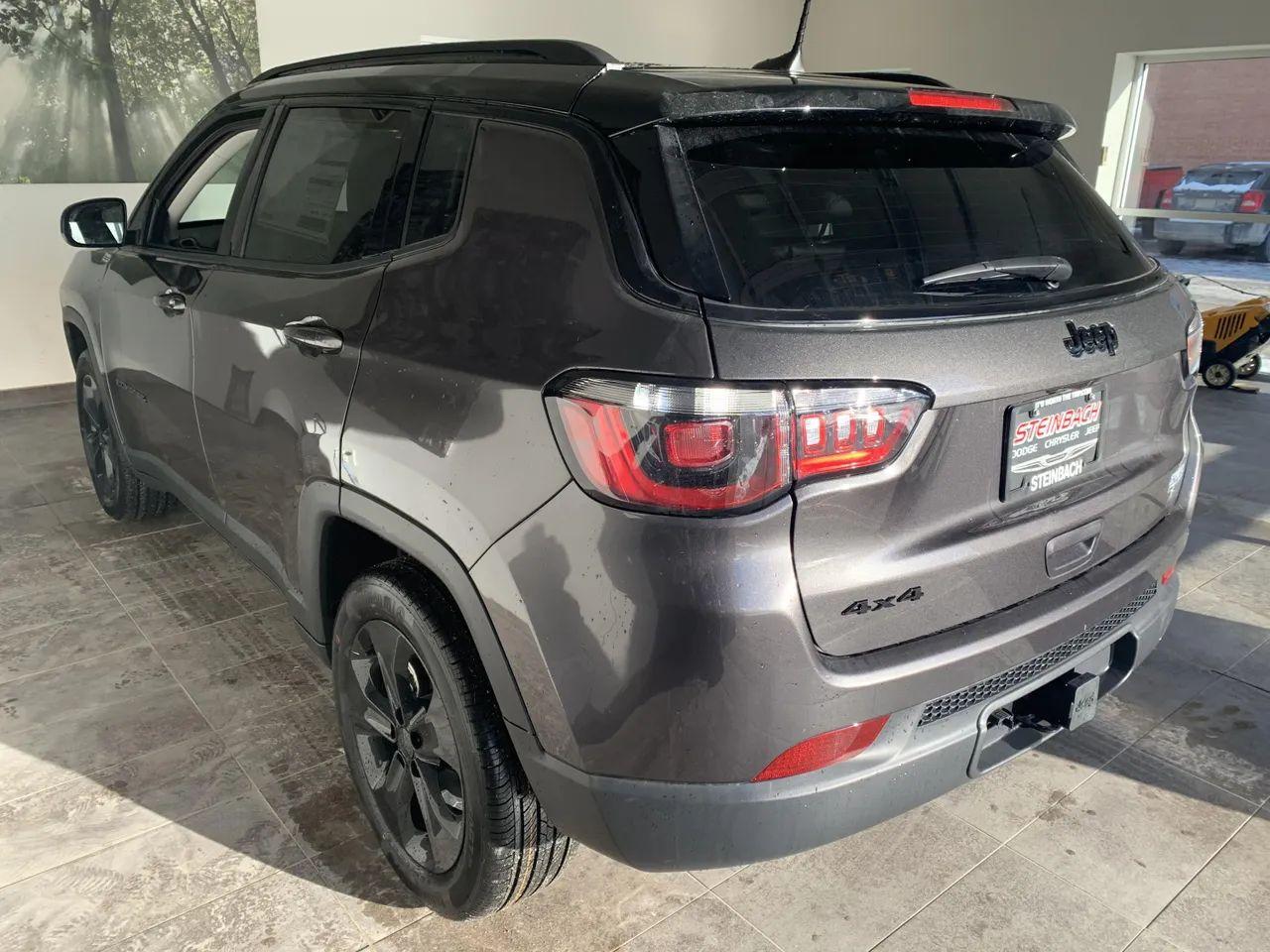 2021 Jeep Compass Altitude-4