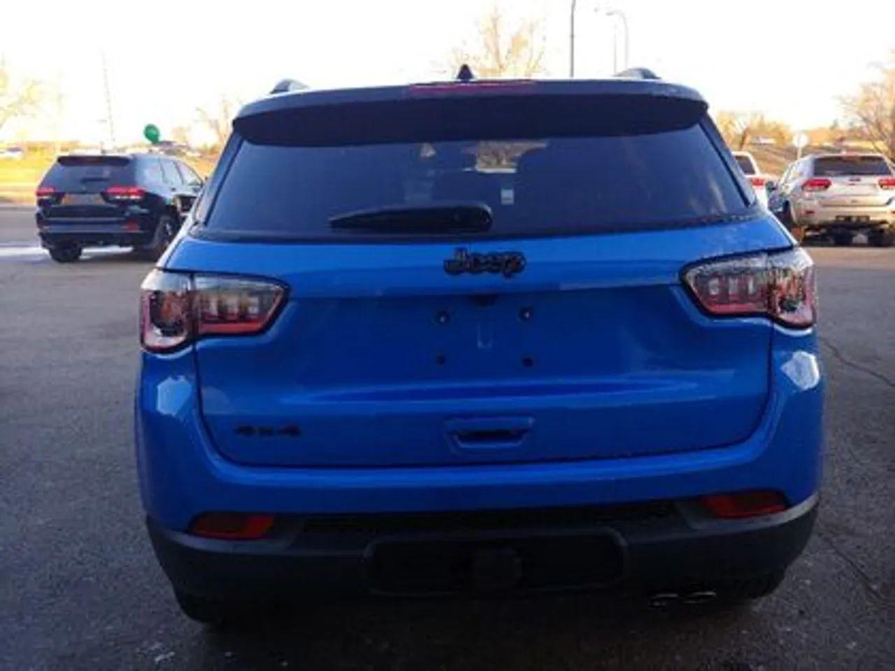 2021 Jeep Compass Altitude-4