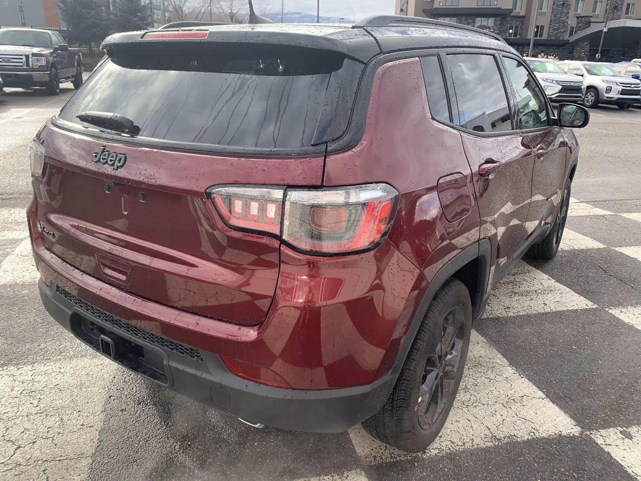 2021 Jeep Compass Altitude-4
