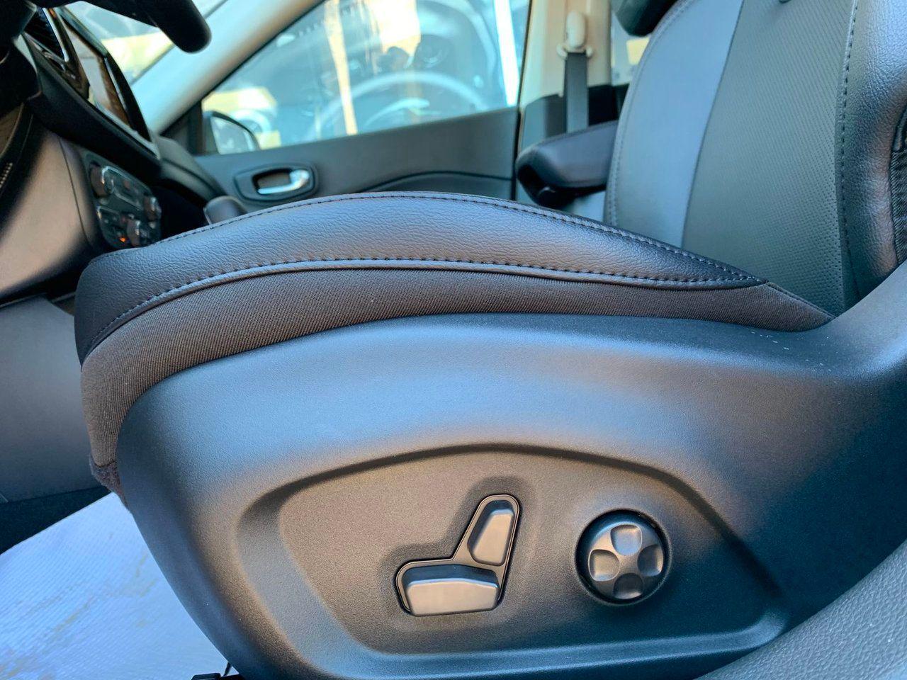 2021 Jeep Compass Altitude-4