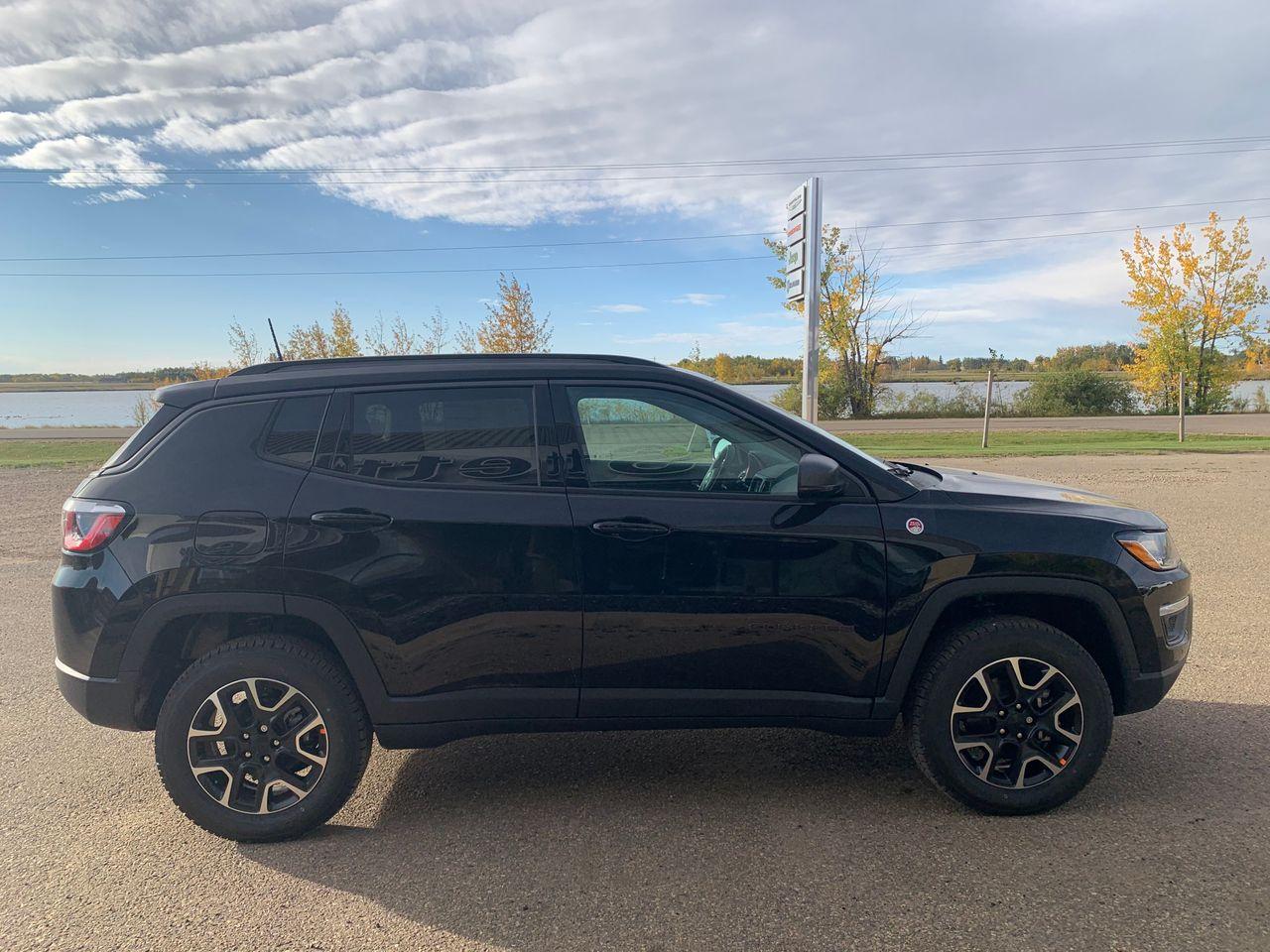 2021 Jeep Compass Trailhawk-2