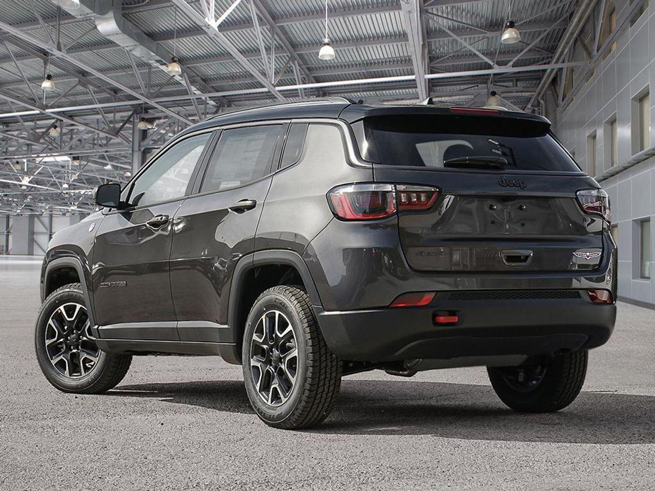 2021 Jeep Compass Trailhawk-3