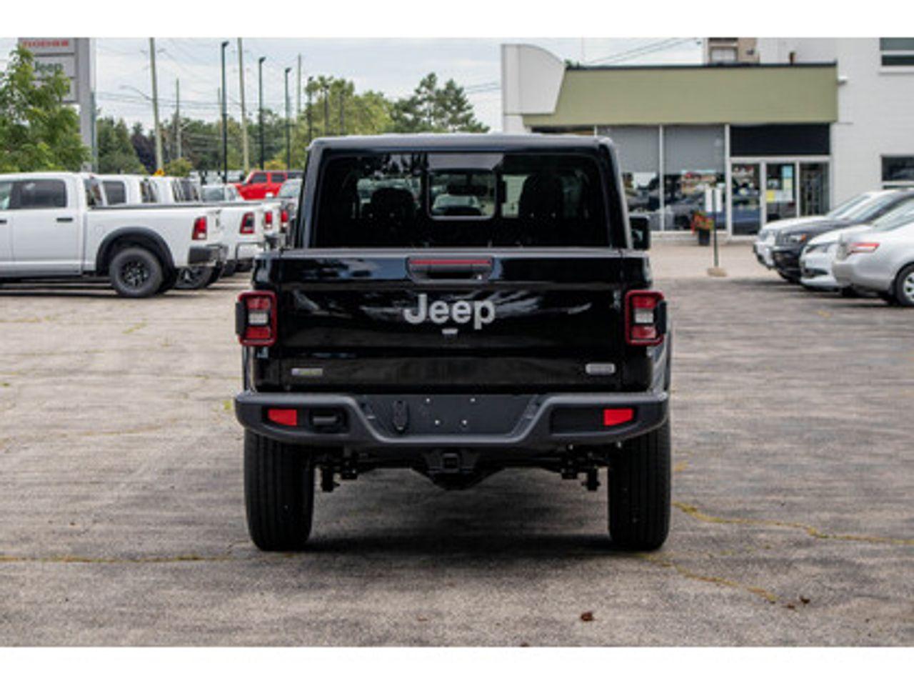 2021 Jeep Gladiator -4