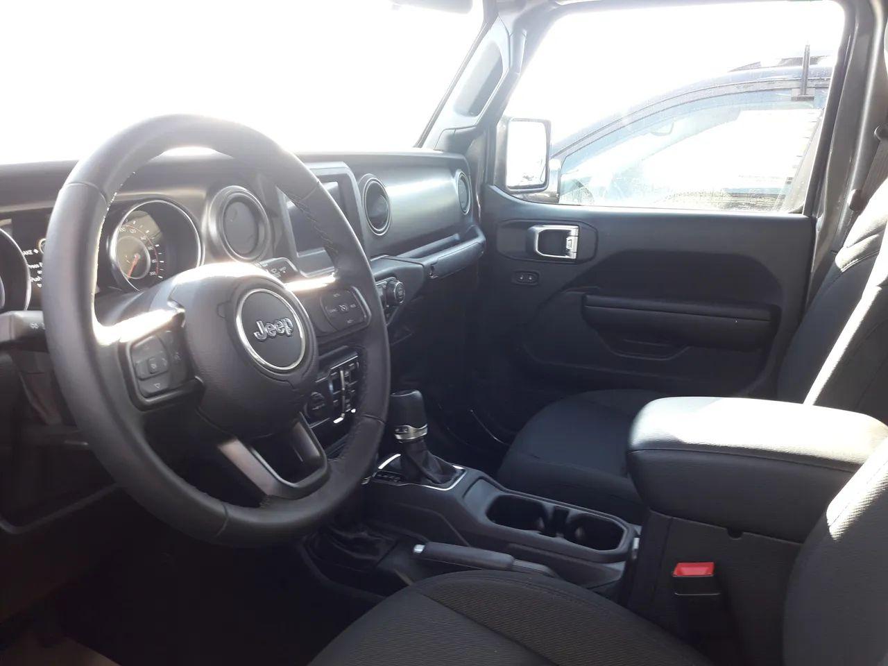 2021 Jeep Gladiator -3