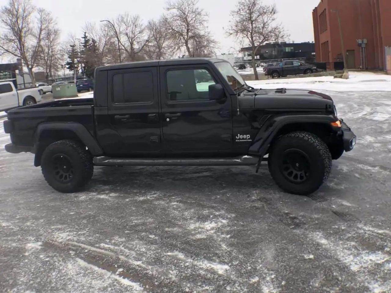 2021 Jeep Gladiator -1