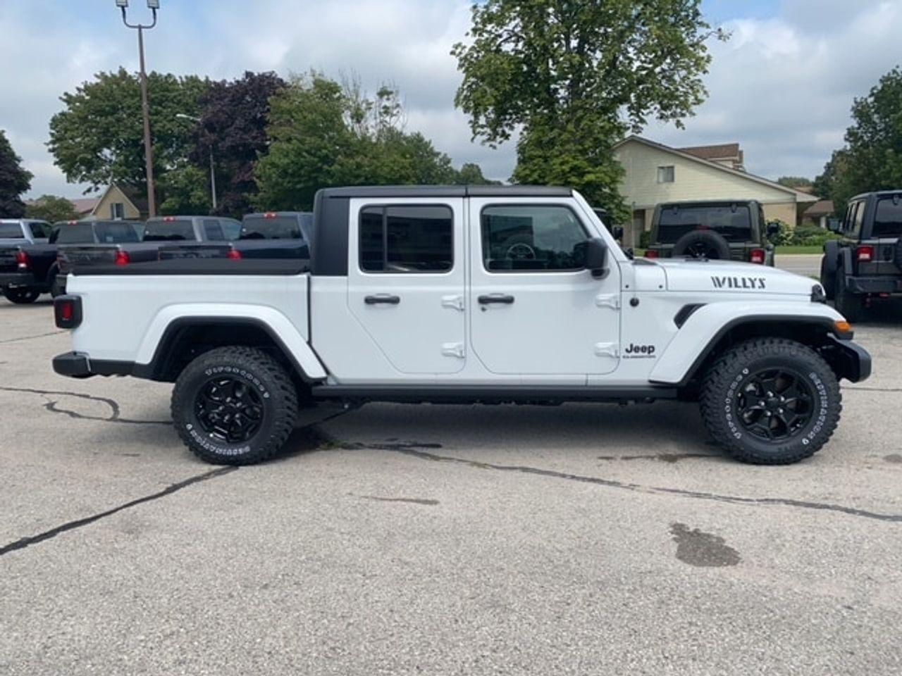 2021 Jeep Gladiator Willys-1