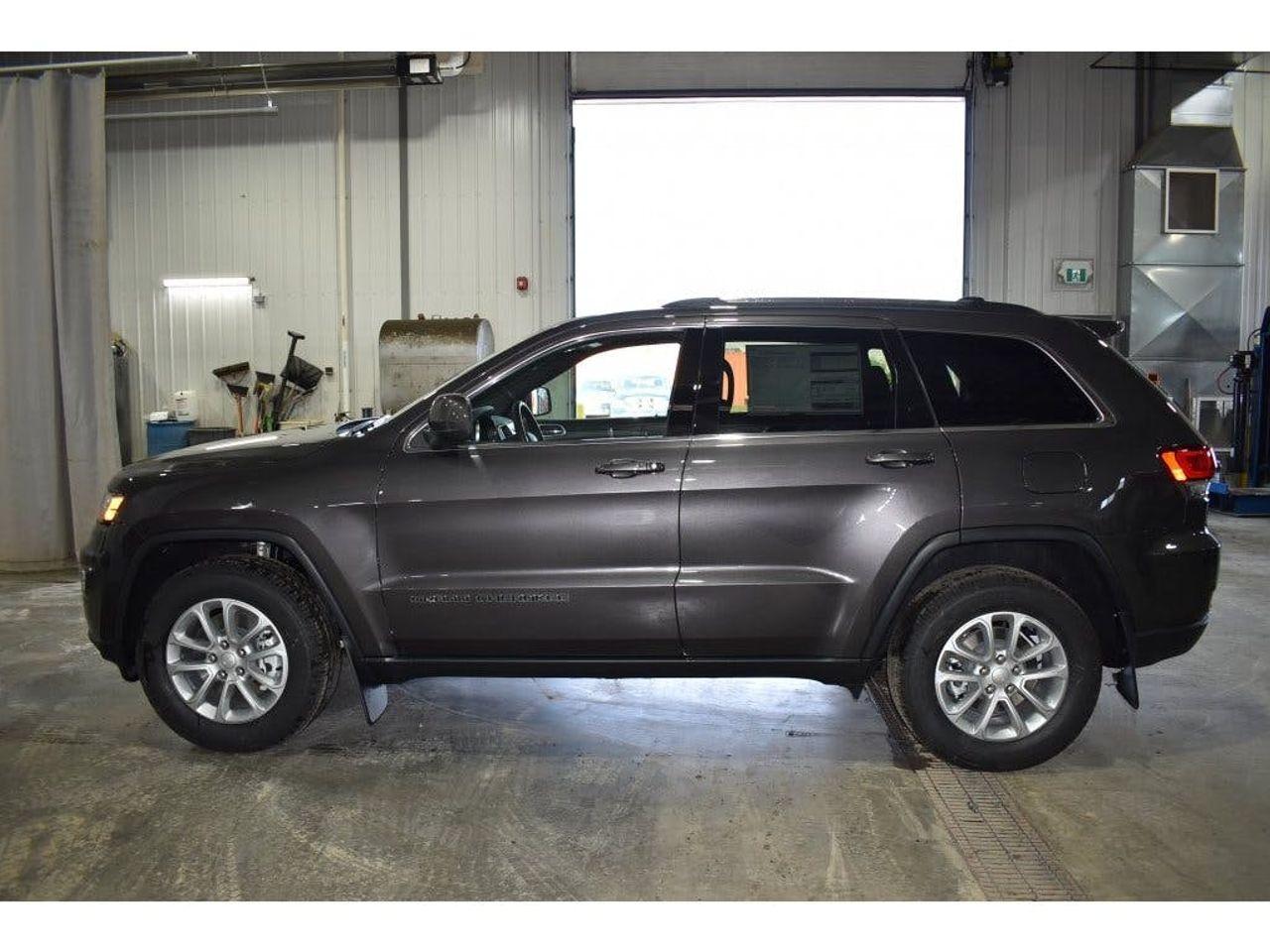 2021 Jeep Grand Cherokee -1