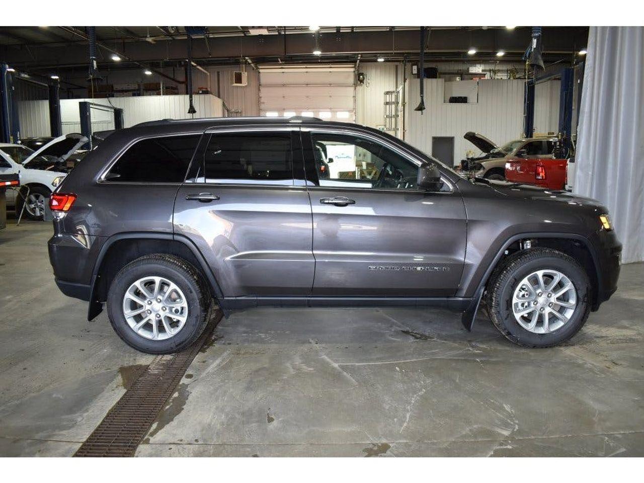 2021 Jeep Grand Cherokee -2