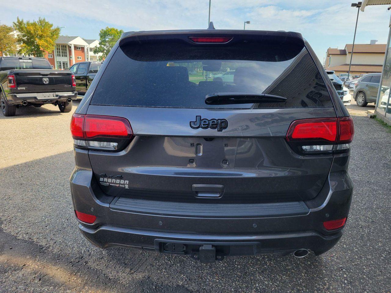 2021 Jeep Grand Cherokee Altitude-3