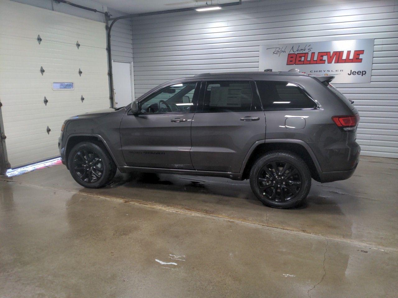 2021 Jeep Grand Cherokee -1