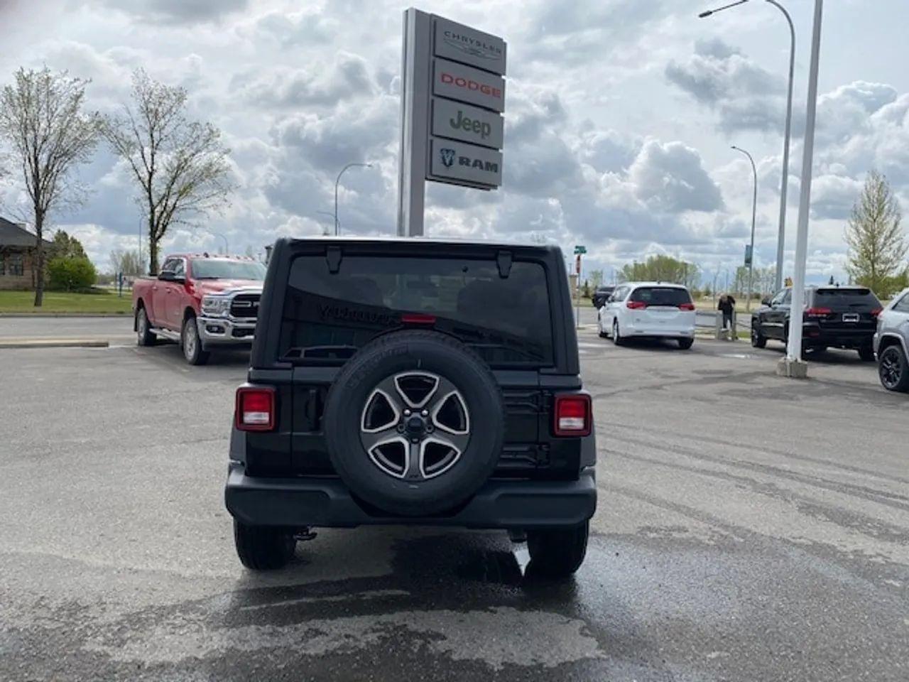 2021 Jeep Wrangler -3