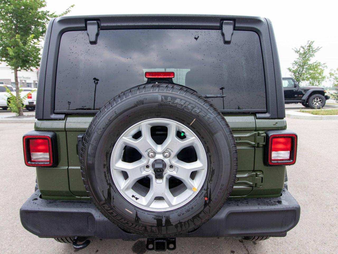 2021 Jeep Wrangler Islander-4
