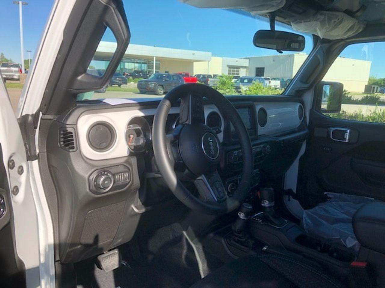2021 Jeep Wrangler Islander-4
