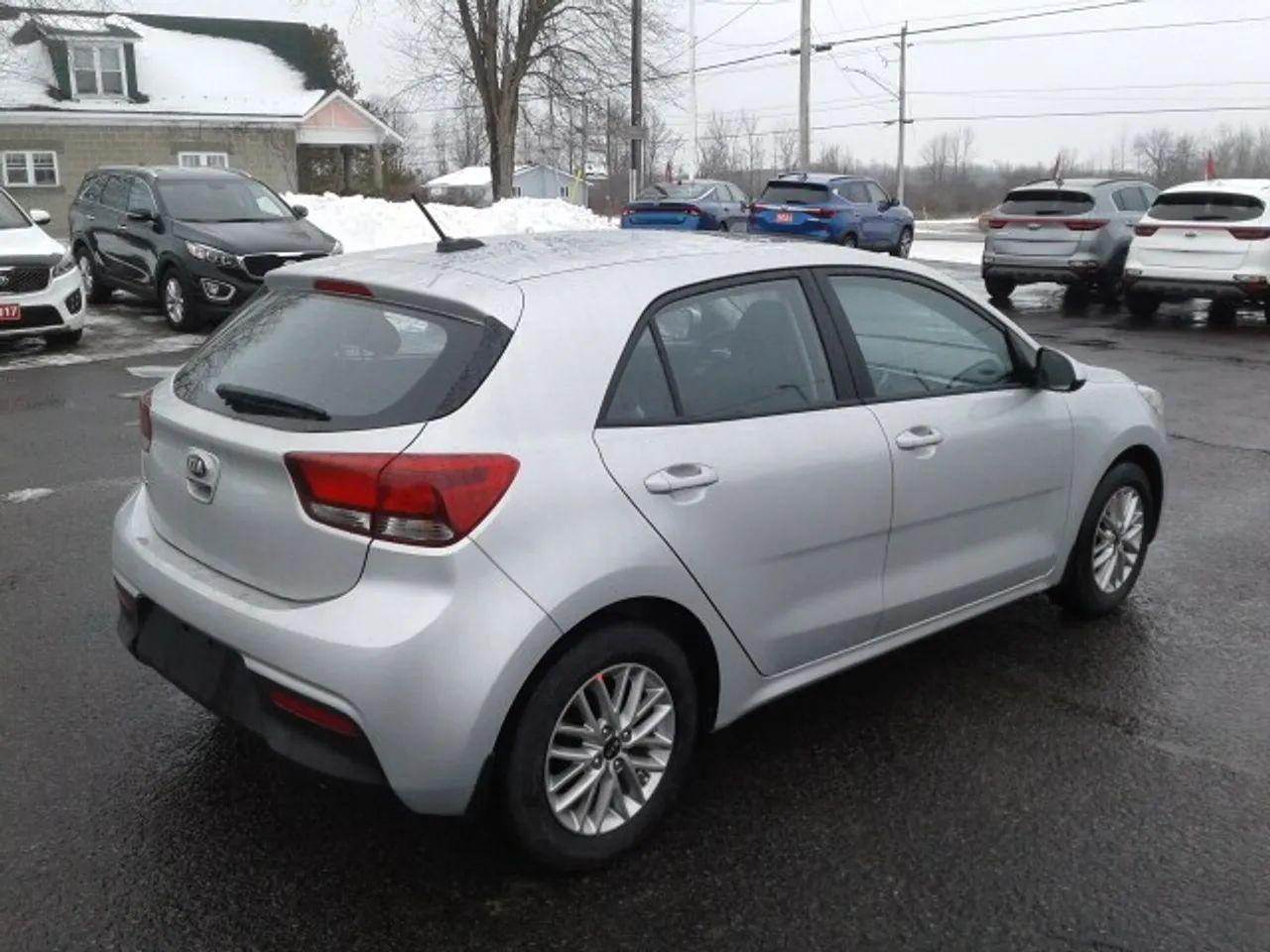 2021 Kia Rio5 S-4