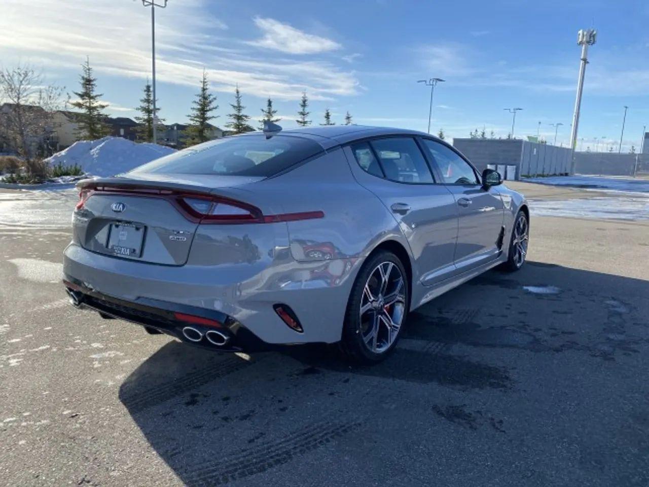 2021 Kia Stinger GT2-3