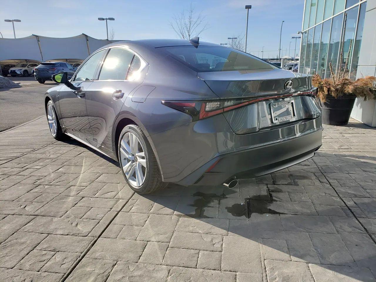 2021 Lexus IS Base-2