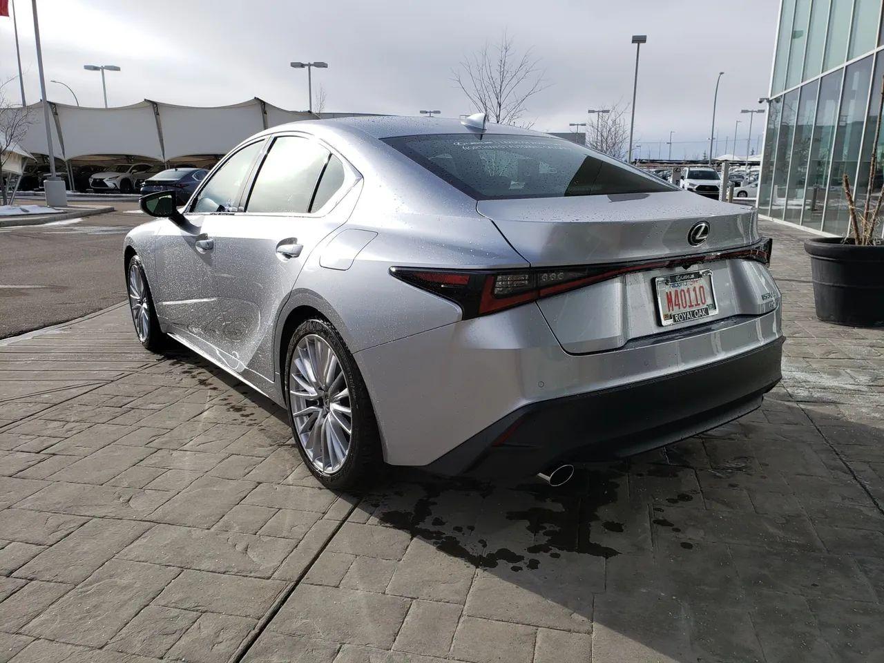 2021 Lexus IS Base-2