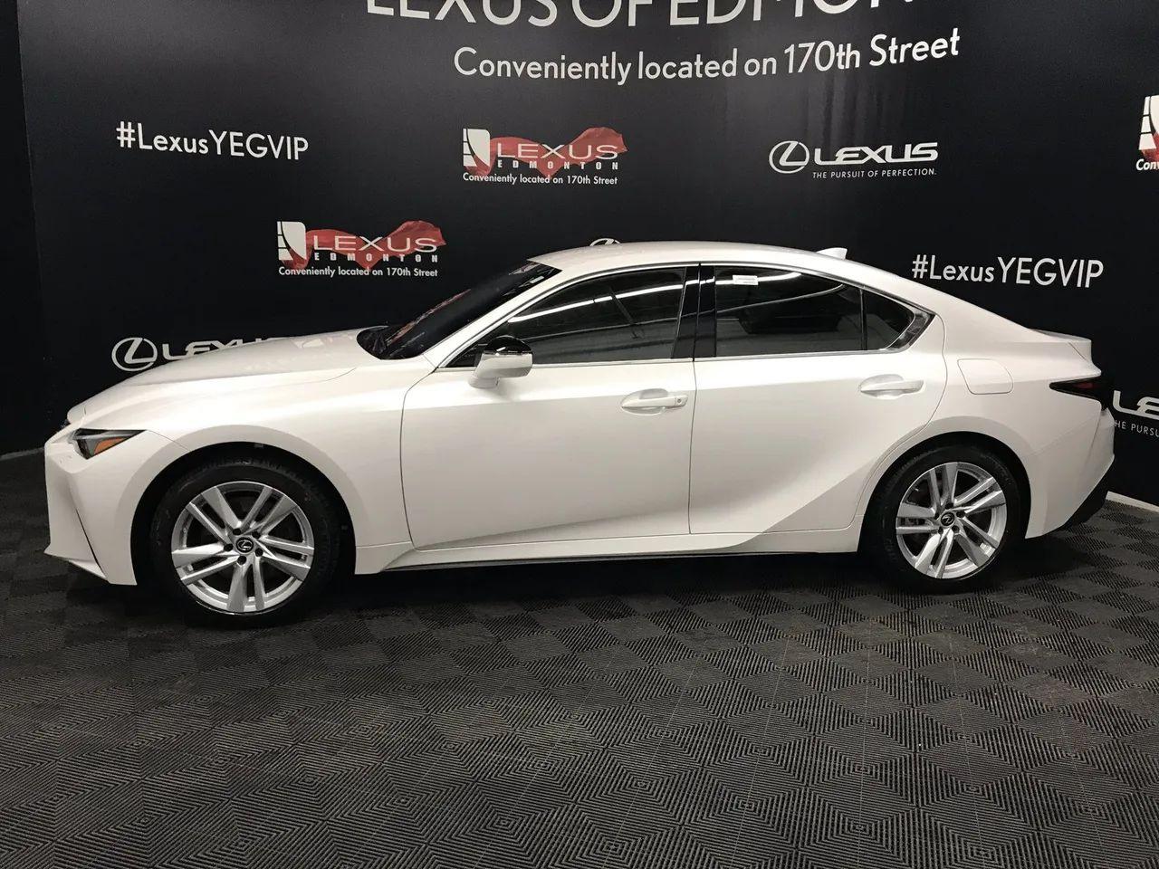 2021 Lexus IS -1
