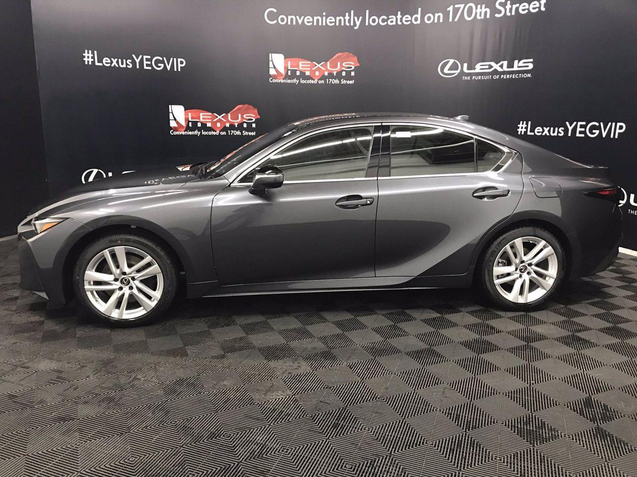 2021 Lexus IS -1