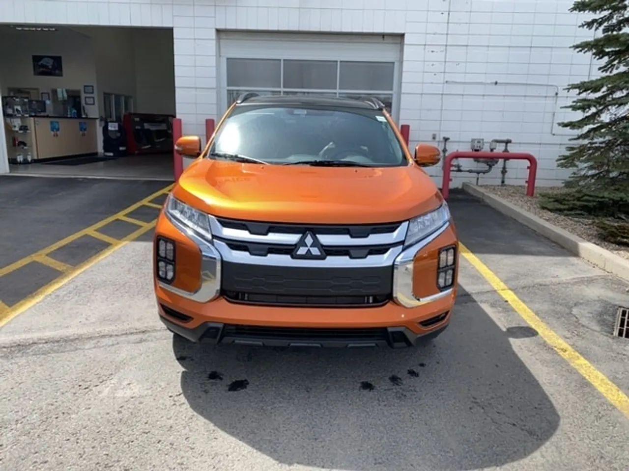 2021 Mitsubishi RVR GT-1
