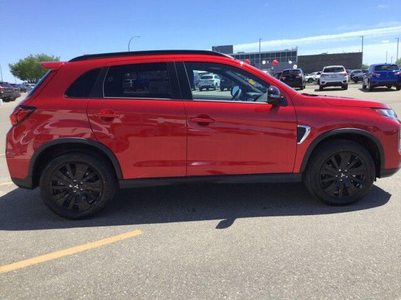 2021 Mitsubishi RVR LE-3
