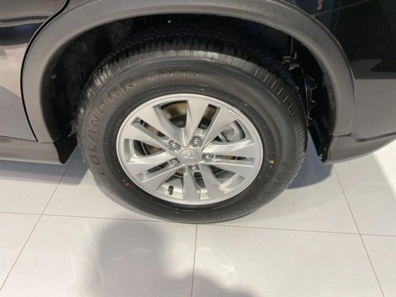 2021 Mitsubishi RVR SE-4