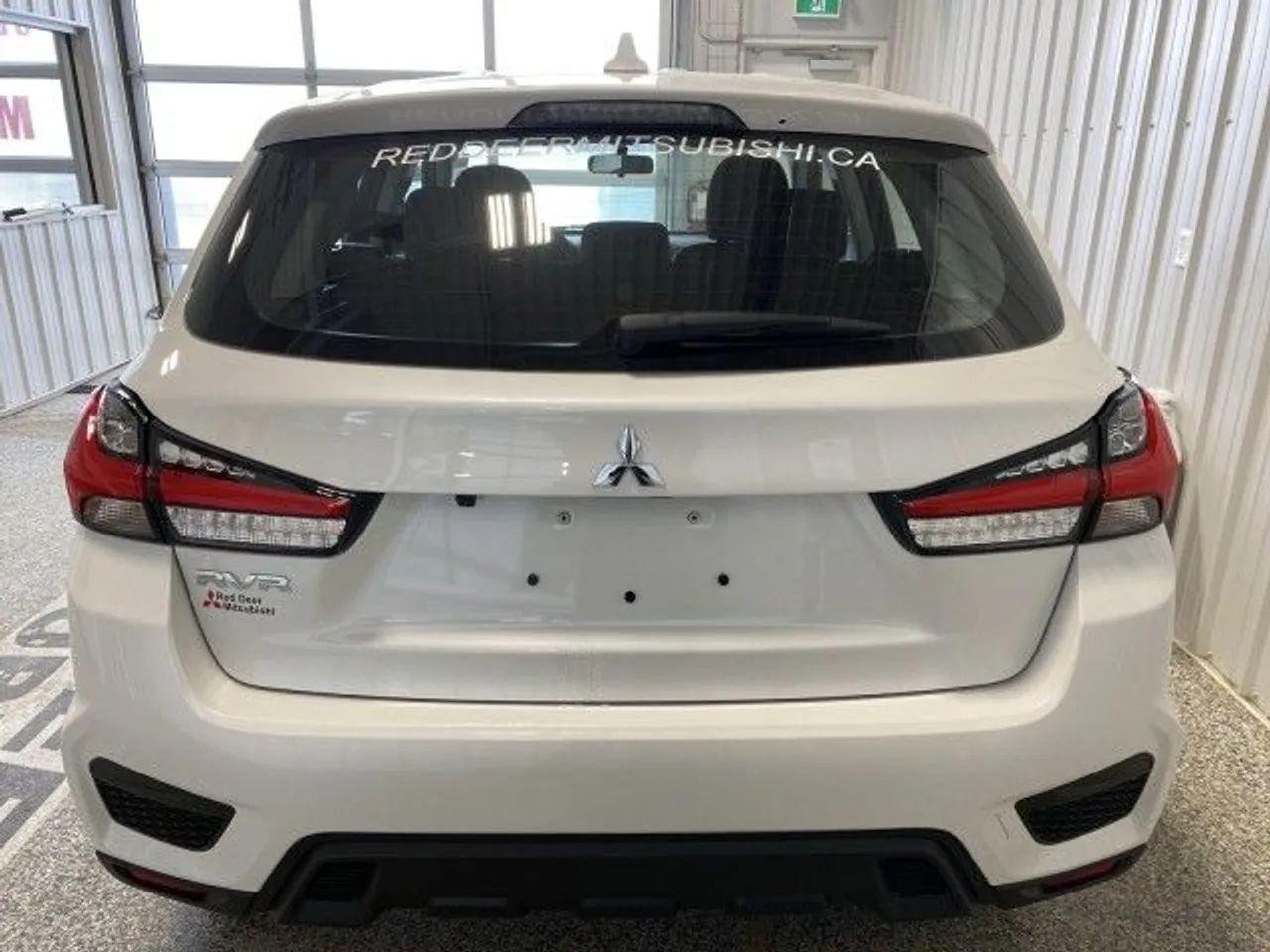 2021 Mitsubishi RVR SE-3
