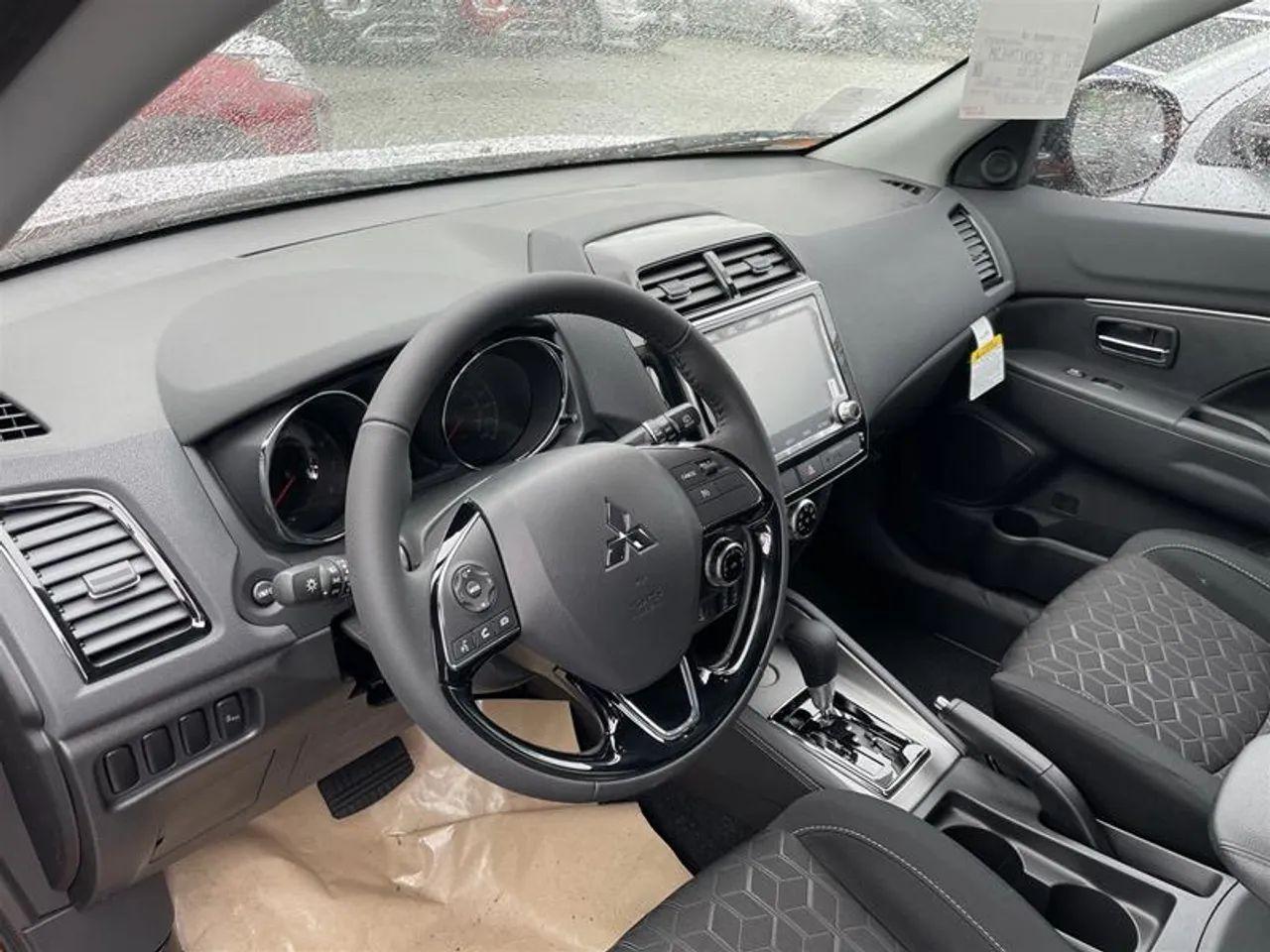 2021 Mitsubishi RVR SE-2