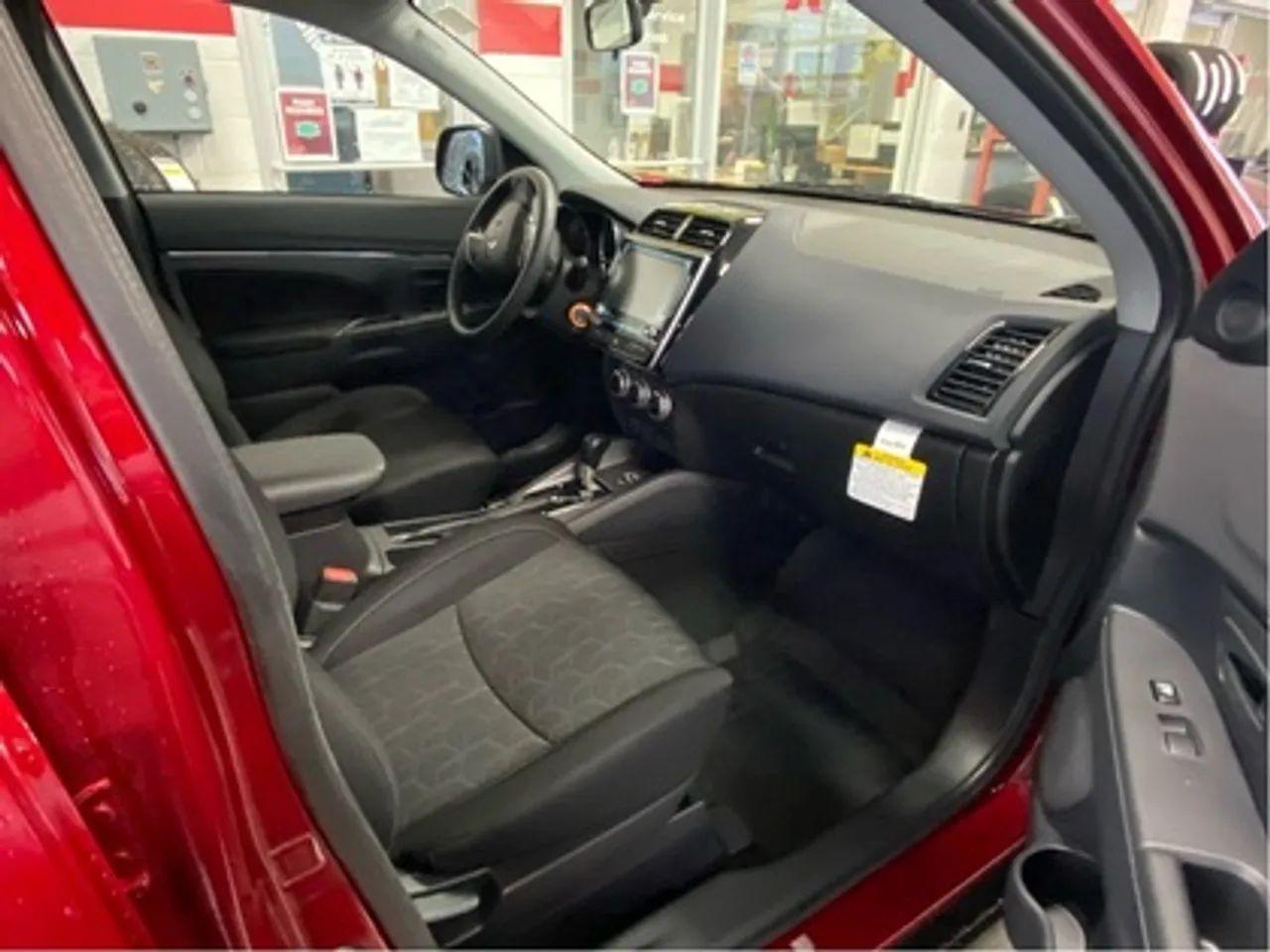 2021 Mitsubishi RVR SE-3