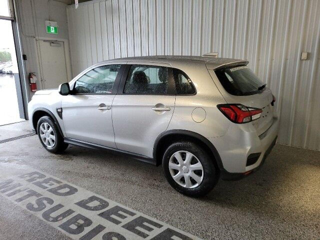 2021 Mitsubishi RVR SE-2