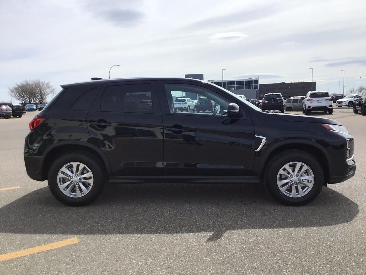 2021 Mitsubishi RVR SE-3
