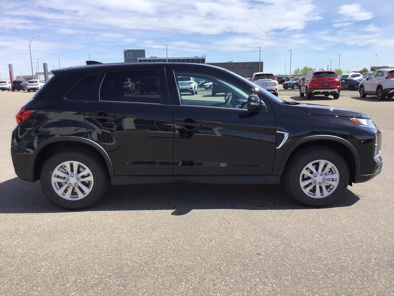 2021 Mitsubishi RVR SE-3