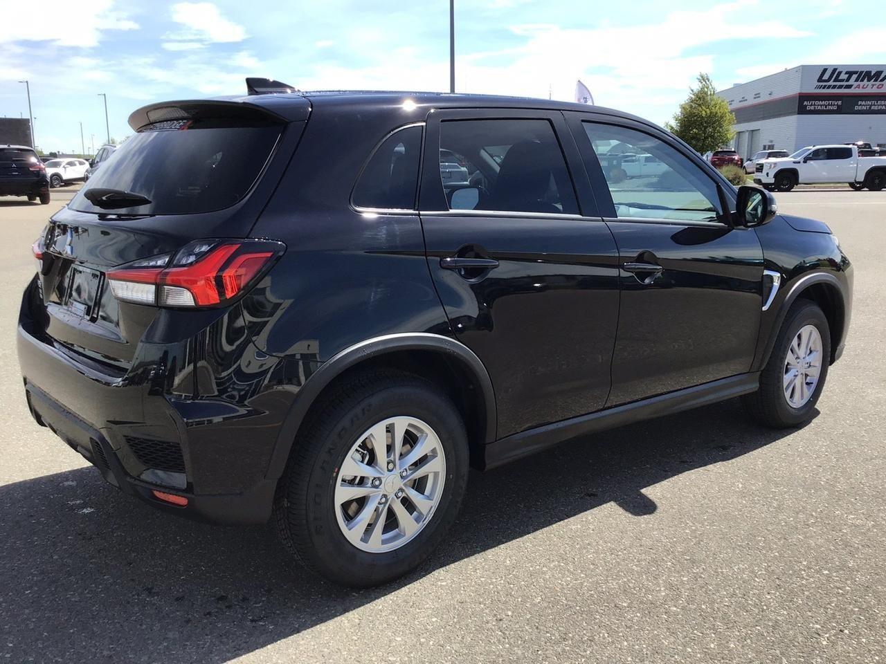 2021 Mitsubishi RVR SE-4