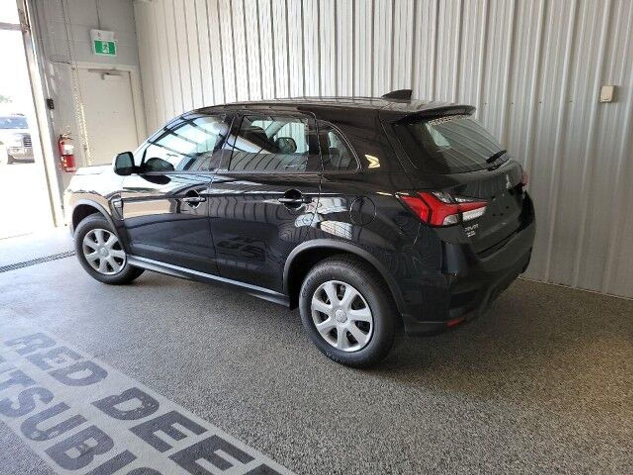 2021 Mitsubishi RVR SE-2