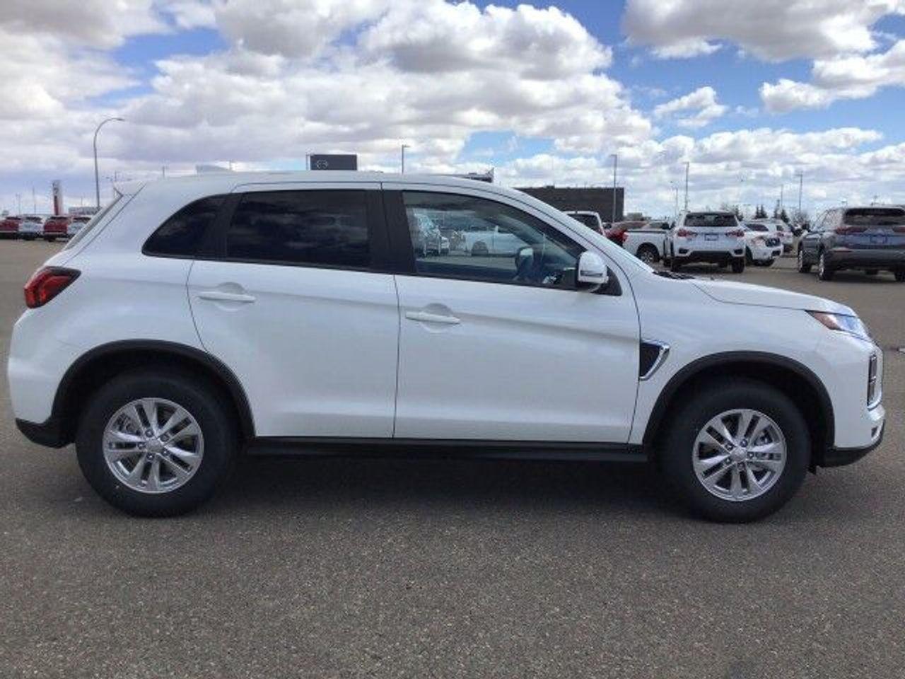 2021 Mitsubishi RVR SE-3