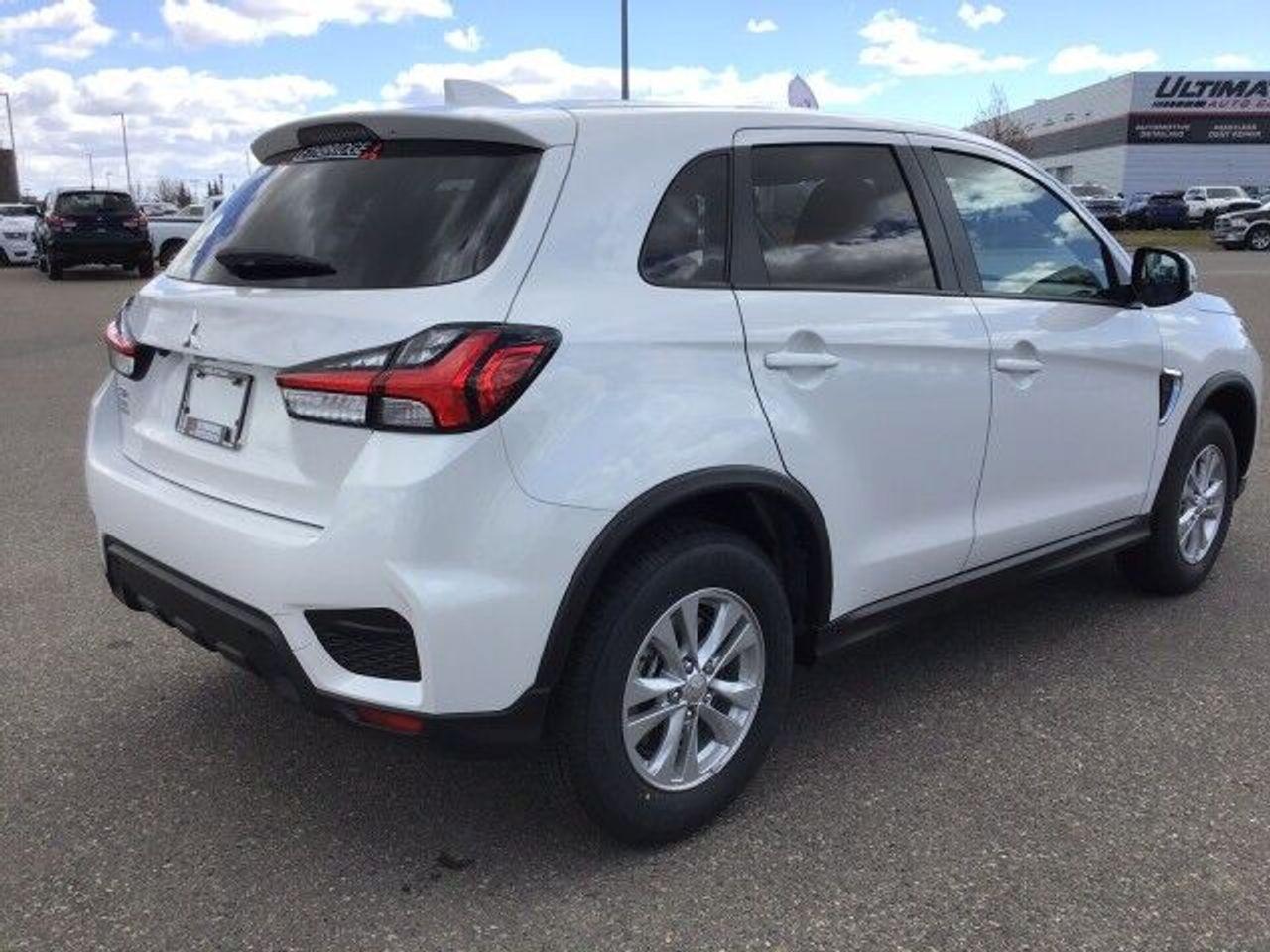2021 Mitsubishi RVR SE-4
