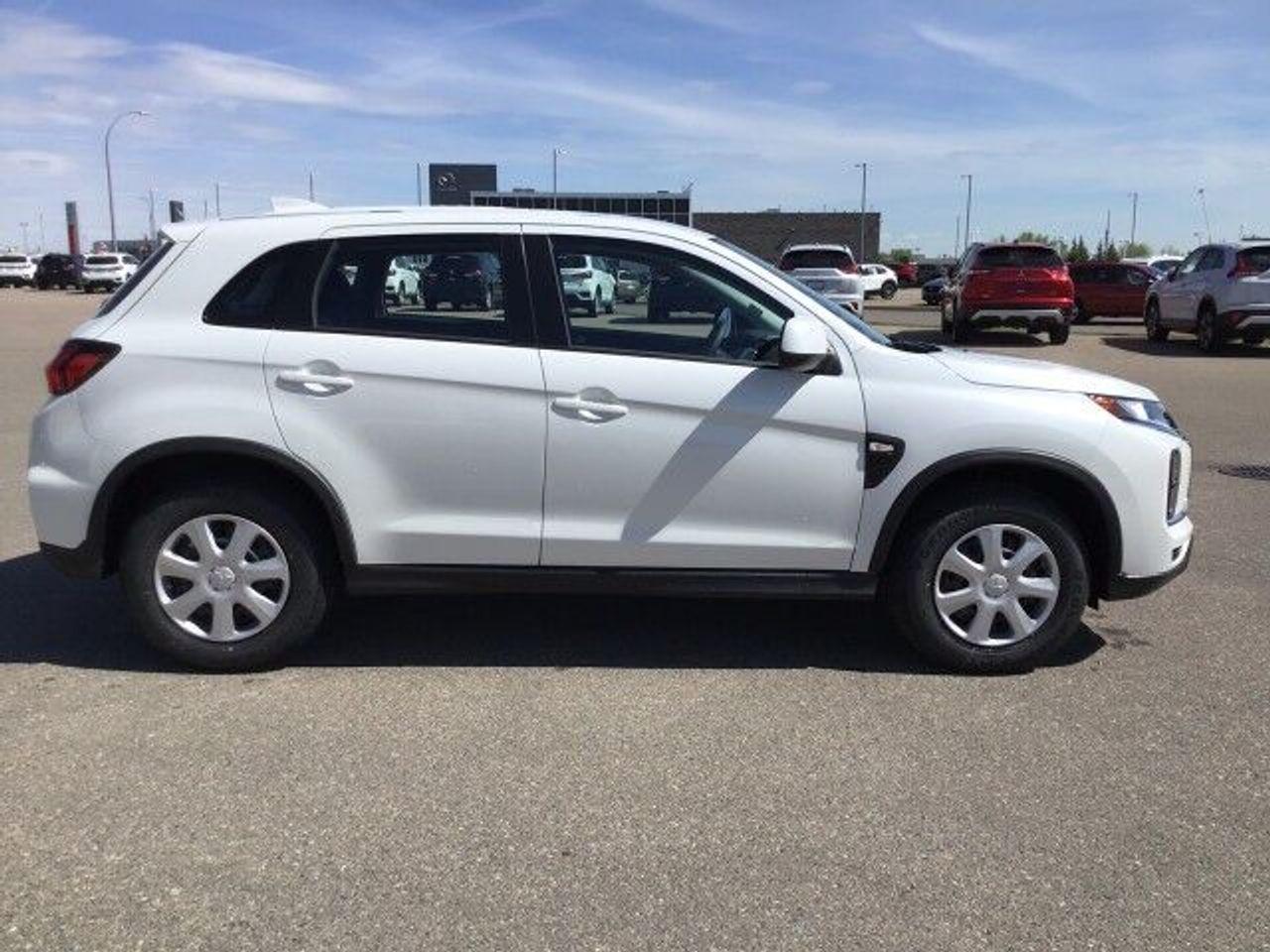 2021 Mitsubishi RVR SE-3