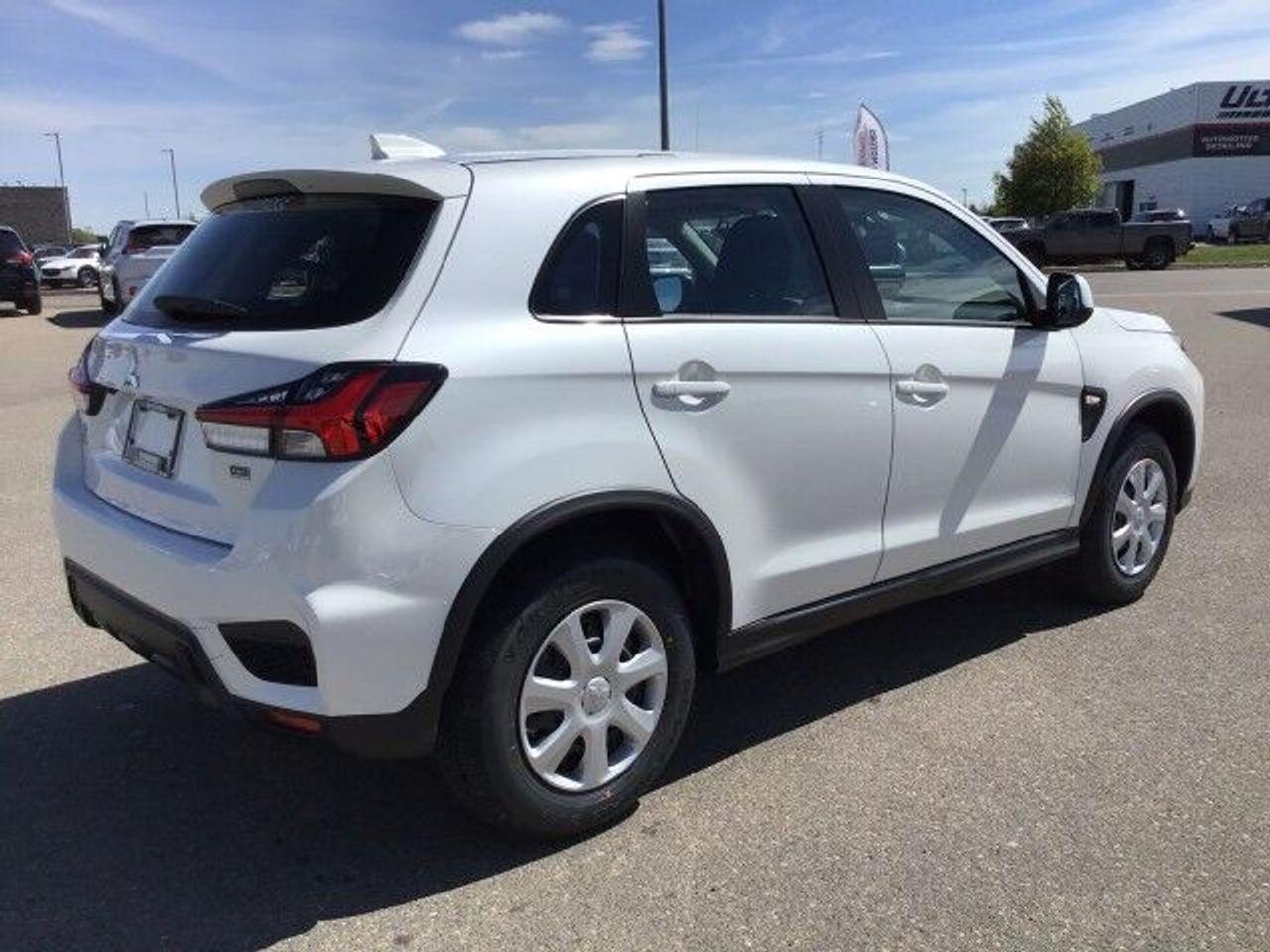 2021 Mitsubishi RVR SE-4