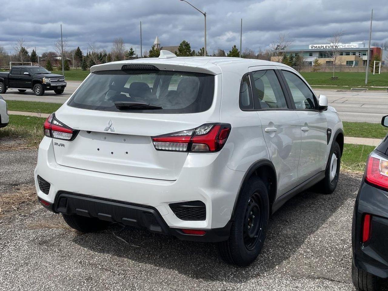 2021 Mitsubishi RVR SE-3