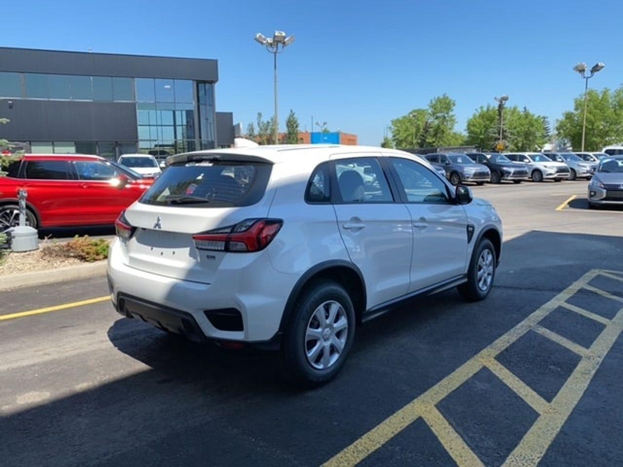 2021 Mitsubishi RVR SE-4
