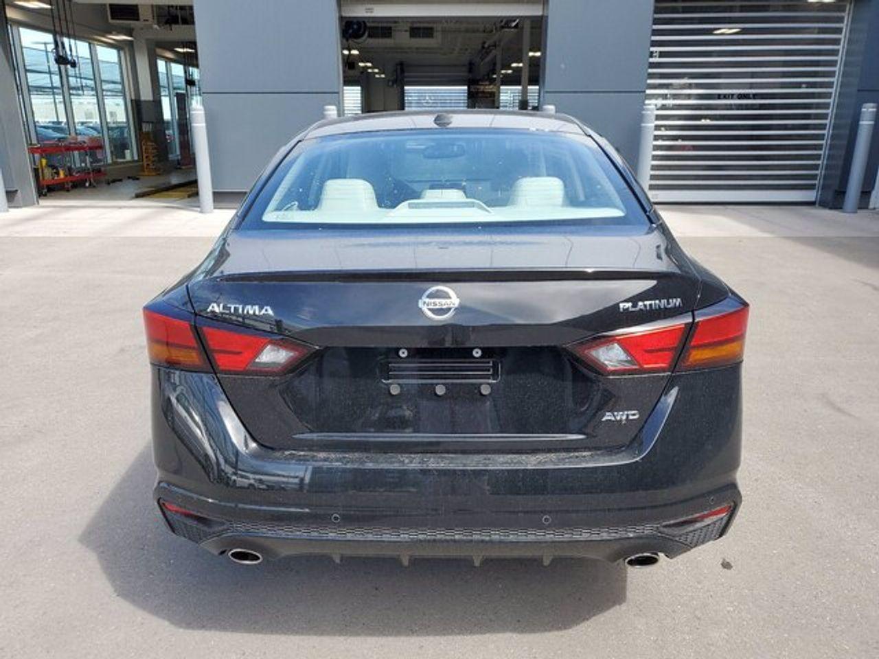 2021 Nissan Altima Platinum-2