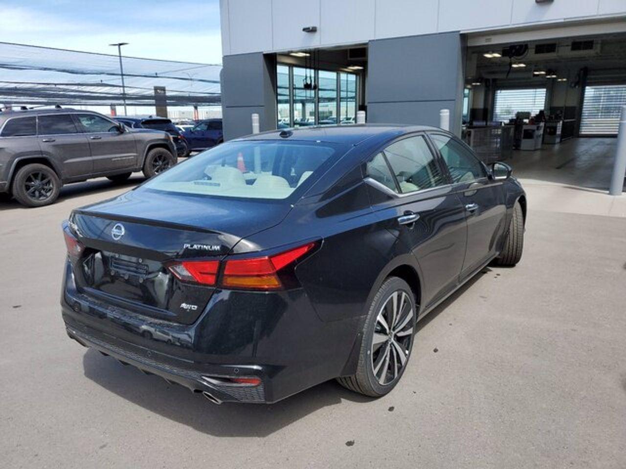 2021 Nissan Altima Platinum-4