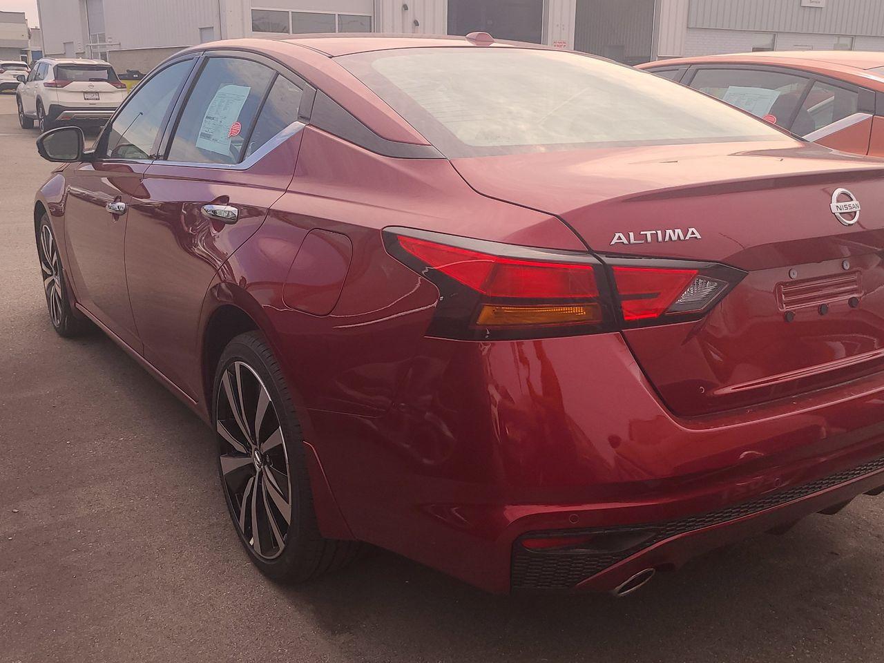 2021 Nissan Altima Platinum-3
