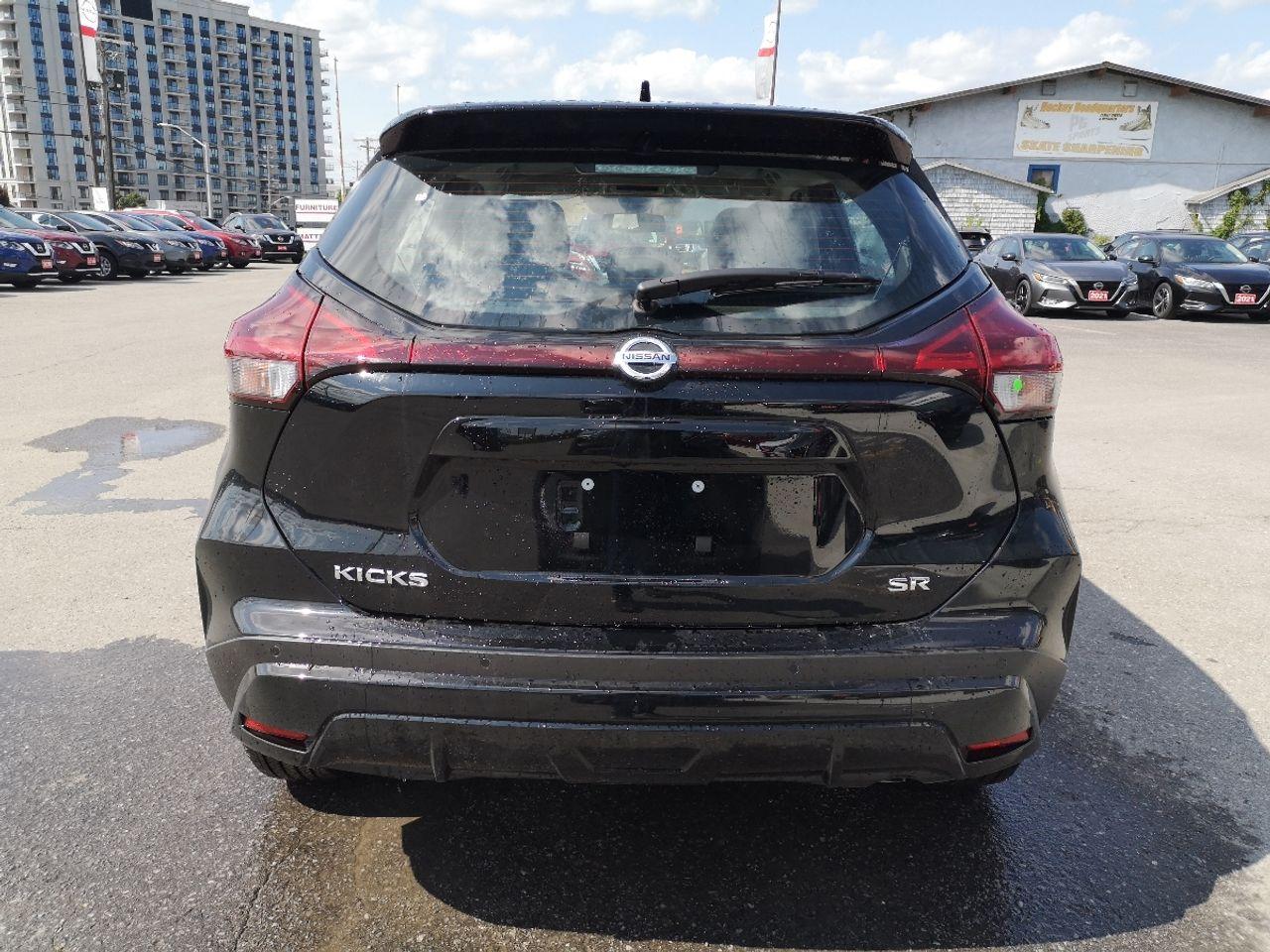 2021 Nissan Kicks SR-4