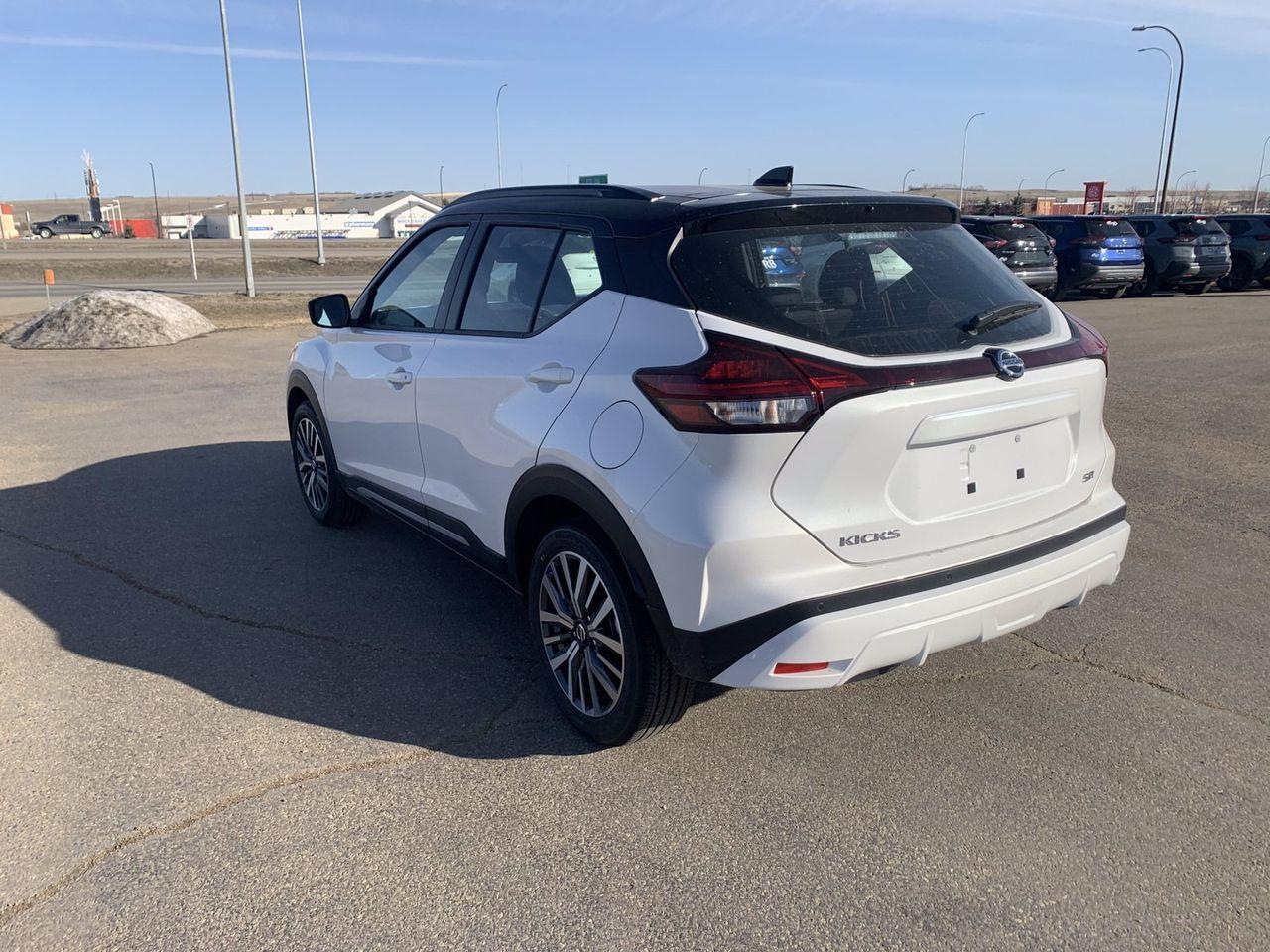 2021 Nissan Kicks SR-4