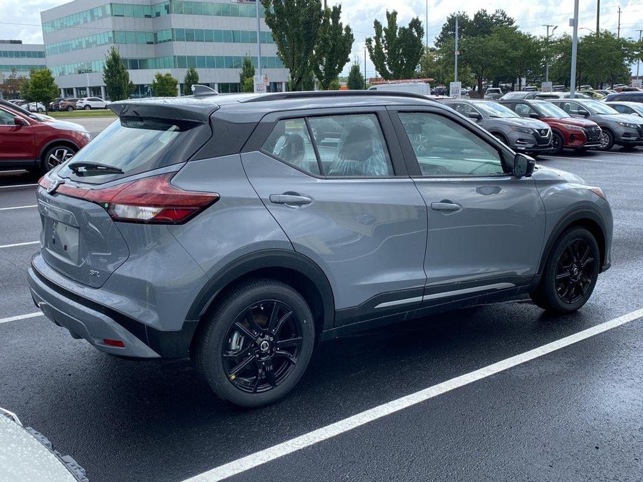 2021 Nissan Kicks SR-3