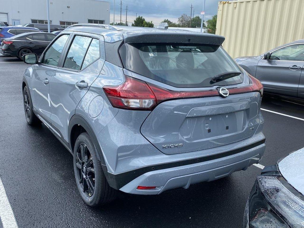 2021 Nissan Kicks SR-4