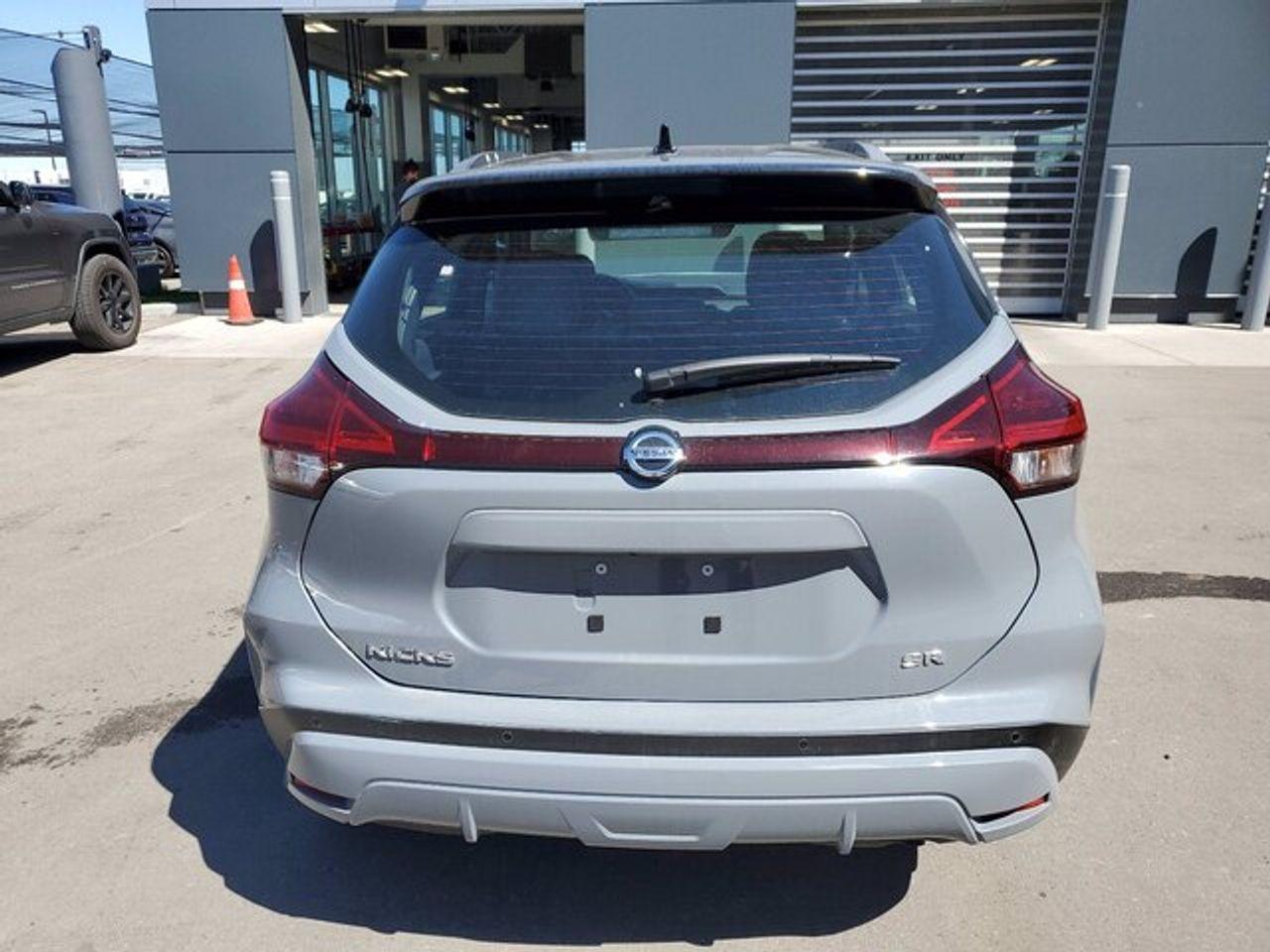 2021 Nissan Kicks SR-2