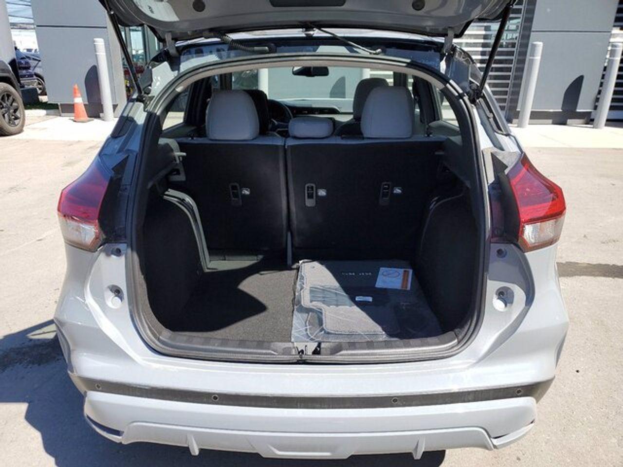 2021 Nissan Kicks SR-3
