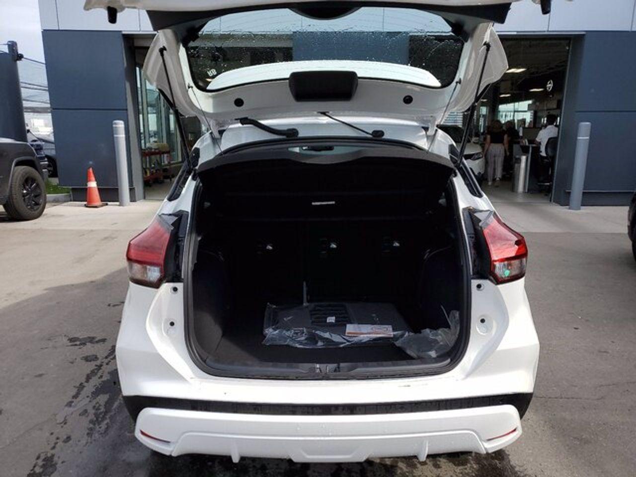 2021 Nissan Kicks SR-3